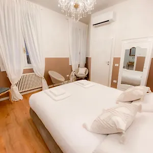https://san-polo-luxury-suites-in.hotelinveneto.com